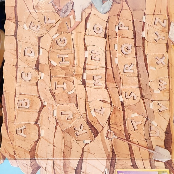 Dinosaur World Flap Book (EUC) & 1 Glow in the dark 3D-Puzzle (new) - Picture 11 of 16